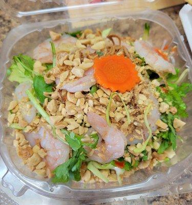 Rice noodle salad with shrimp.