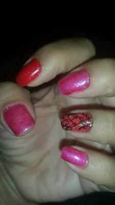 Pink, red, and orange nails. Love them!