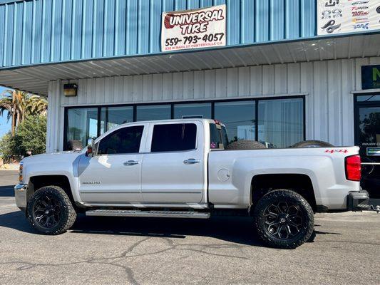 Universal Tire and Wheel