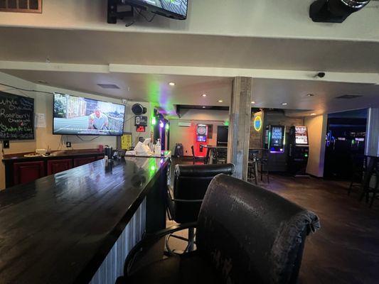 Brewski's - Sports Bar, Grill, and Casino