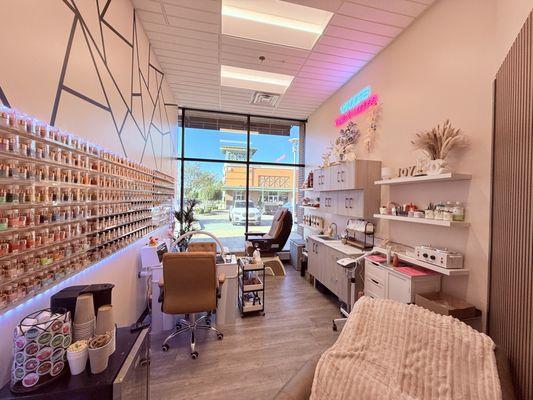 V'Adore Nails & Lashes