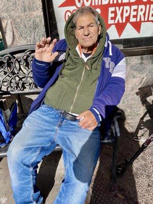 Mikey the Mayor of Second Avenue on the bench. Posted 11/07/24