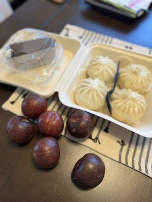 Plums, buns and cake!