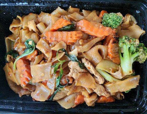 Chicken drunken noodles