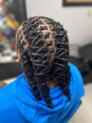 A 5 Star Loc salon