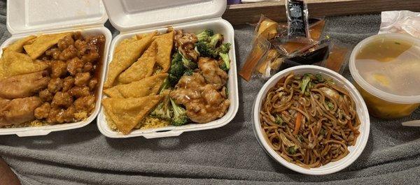 A16, A20, veg lo mein, wonton soup