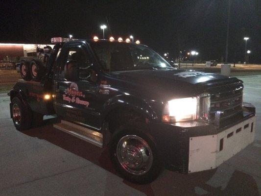 Moon's Towing & Recovery