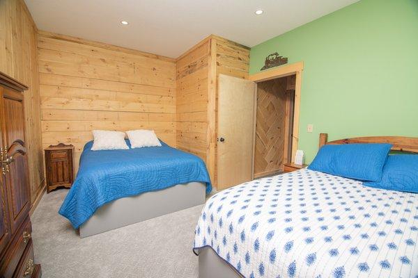 15 bedrooms, 42 beds