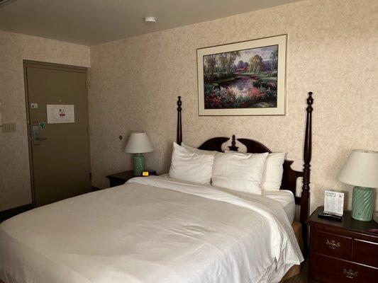 Navy Gateway Inns & Suites