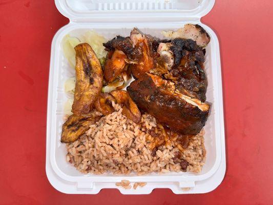 Very tasty Jerk chicken platter @onelove_jamaicanfood