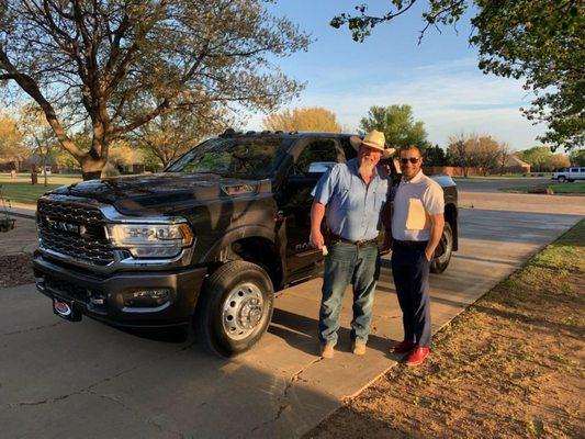 Me and Bee Villarreal! Awesome dude and be sure and hit him at All American for your next vehicle!!!