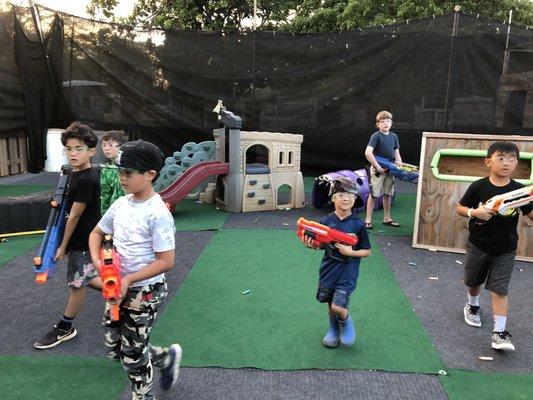 Pups of war arena, Kapolei