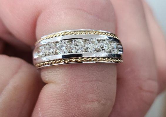 International Diamond Center