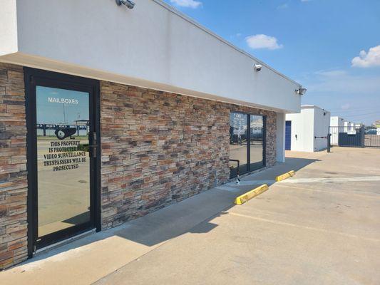 Mingo Discount Storage manager's office and the Post Office Box building exterior