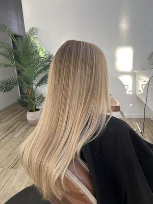 The Peach Blossom Salon