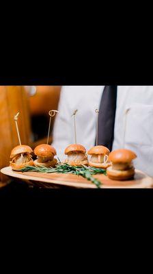 Scallop sliders