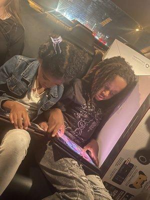 Don't ever go here we sat in there since 12 it is now 7pm. I just decided to leave because WTF!!?!