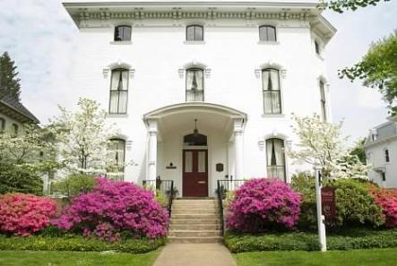 Woman's Club of Warren