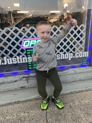 Justin's Barbershop Brick