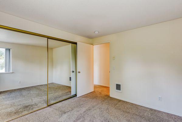 Willamette Falls Court Apartments