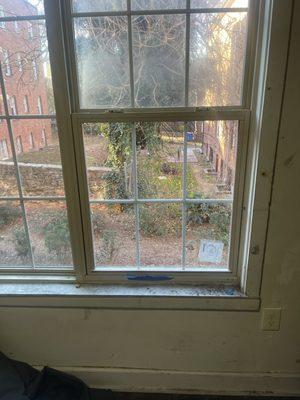 Windows glass repair