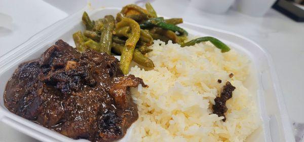 2-Item Combo Meal: Pork Dinuguan and String Beans & Squash in Coconut Cream Sauce and rice