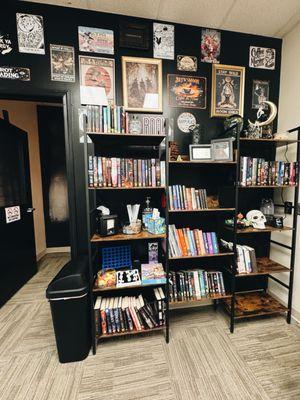 Seating and library area