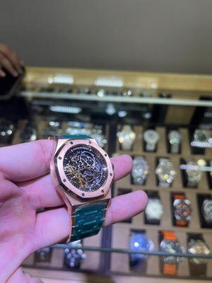 Jewelry & Watch Buyers Pawn Shop