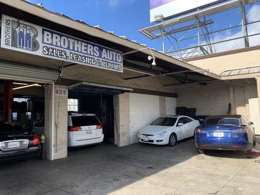 Brother's Automotive