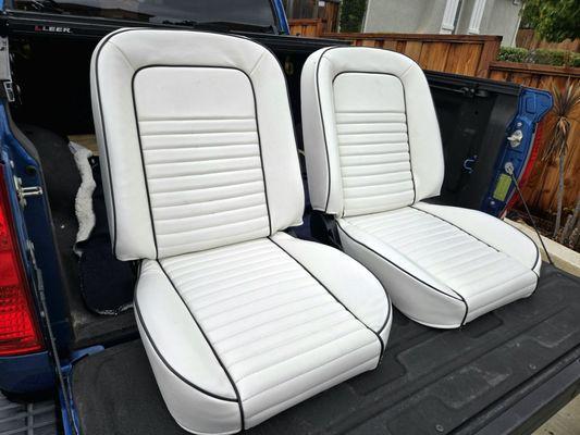 Oakley Auto Upholstery & Custom Design