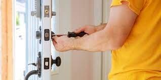 Suits Locksmiths