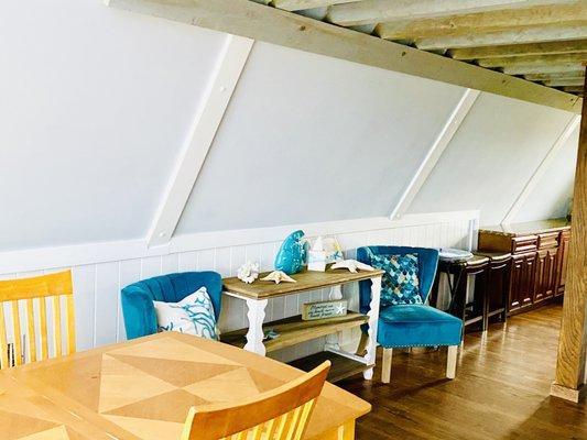 Sophie’s Closet Organizing Cleaning Decorating