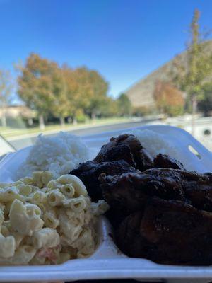 Kika's All Kine Grindz