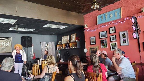 Starving Artist Cafe & Gallery