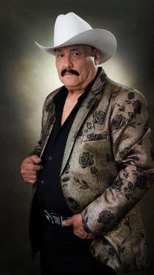 Los Cadetes De Linares De Horacio Mata