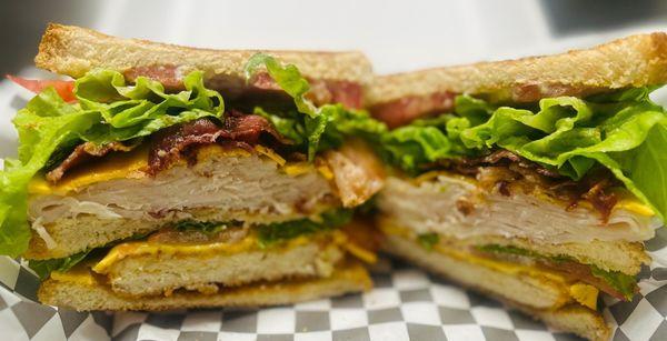 Cozzy Hideaway Bar & Grill