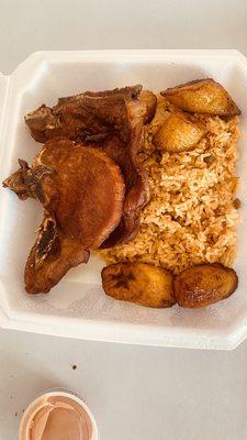 Chuletas/Pork chops, arroz con gandules, amarillos