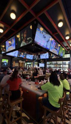 Walk-On’s Sports Bistreaux