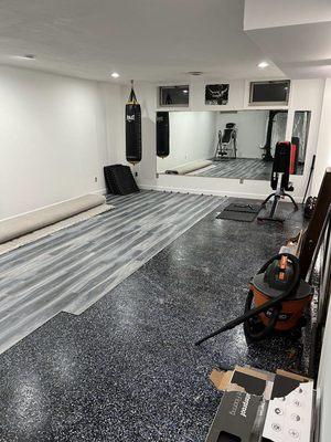 Davies Tile Hardwood & LVT