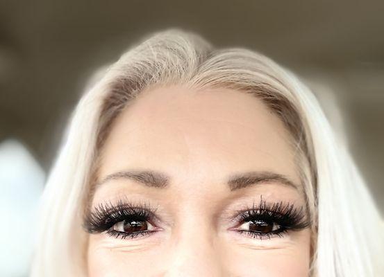 Sabrina Vo's Eyelashes Extension