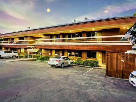 Building and free parking