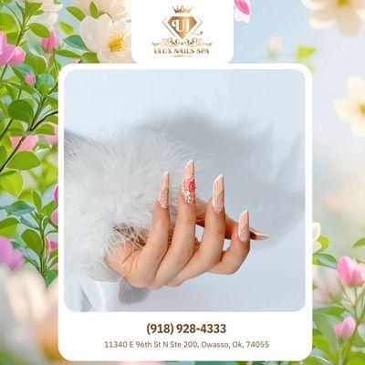 GRAND OPENING CELEBRATION 
A Touch of Luxury for Your Nails
Treat your nails to luxury with our relaxing and professional service.