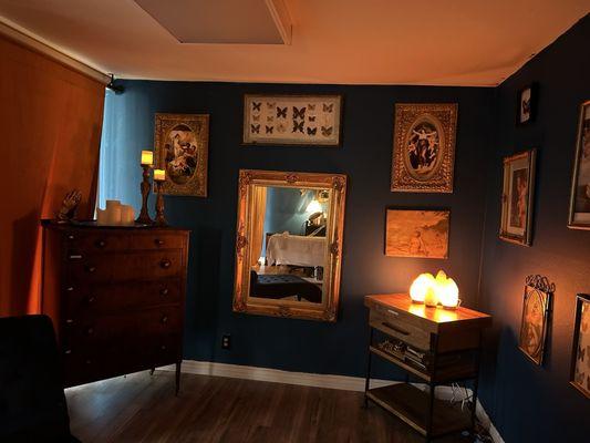 fullerton location, sooooo cozy!