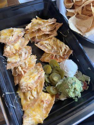 Shredded chicken nachos