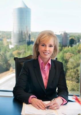 Dr. Starla Fitch, Atlanta Eyelid Surgery