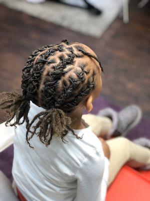 Jennuine Hair Loctician