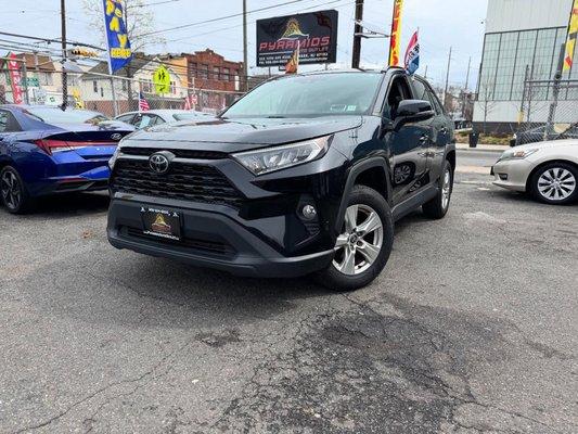 Pyramids Auto Outlet