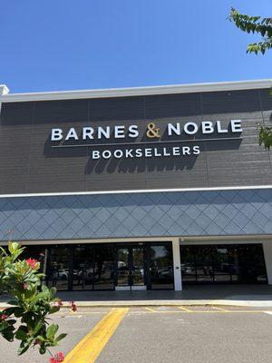 Barnes & Noble