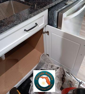 We unclogged the kitchen sink - dishwasher drain. We unclog any and all plumbing drains!