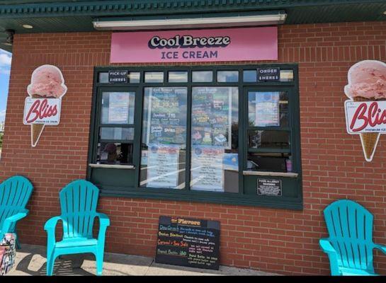Cool Breeze Ice Cream Shoppe